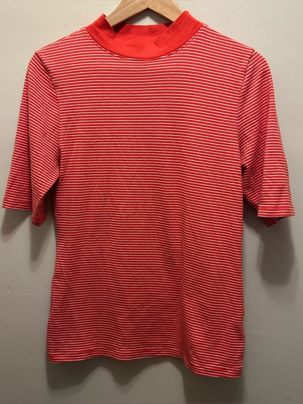 T.La Anthropologie Red Striped Mock Neck Shirt Fitted - Medium